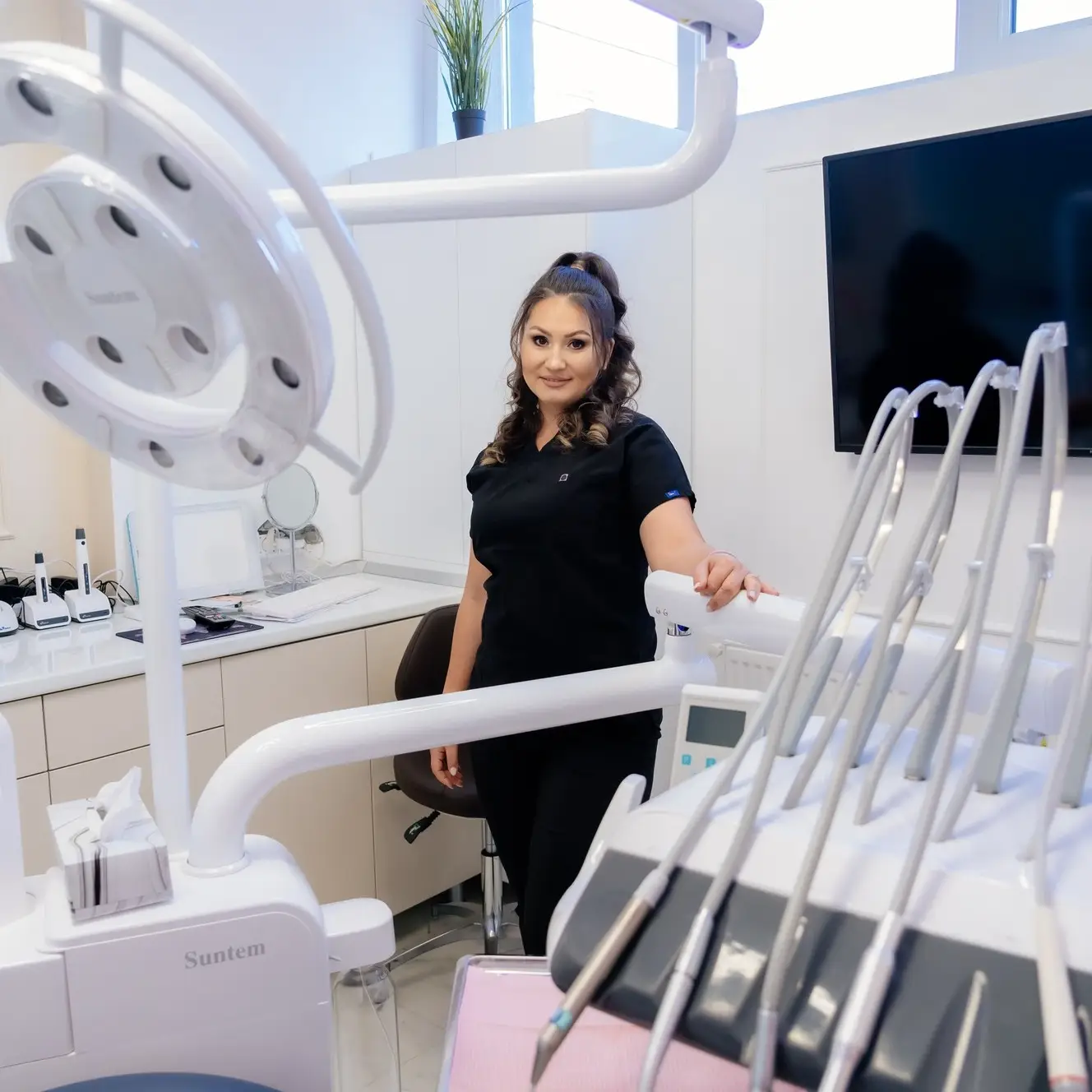 Interior modern al clinicii dentare Galadent